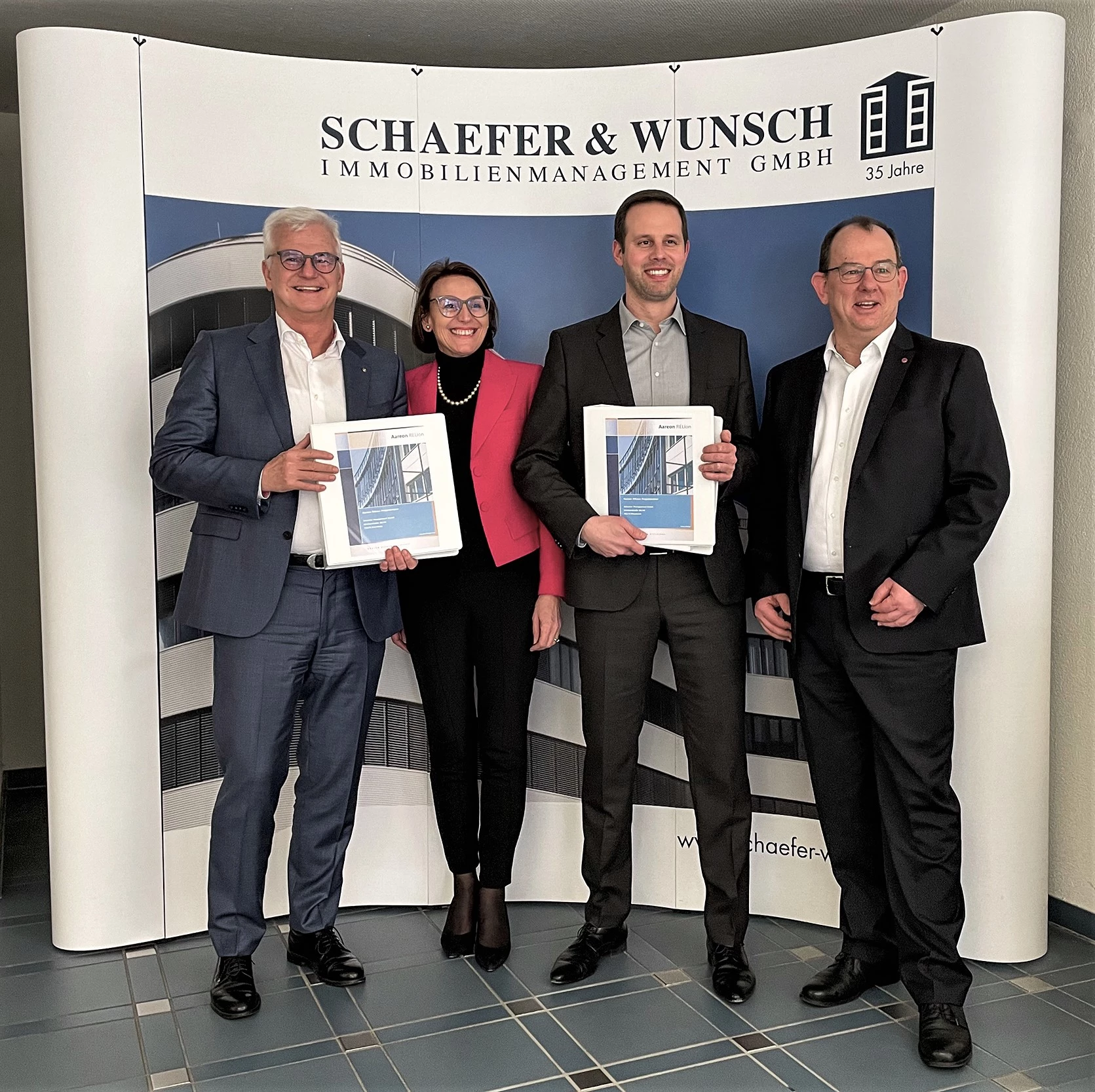 Vertragsunterzeichnung bei Schaefer & Wunsch GmbH