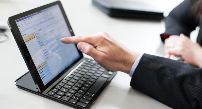 Tablet am Arbeitsplatz Tablet am Arbeitsplatz