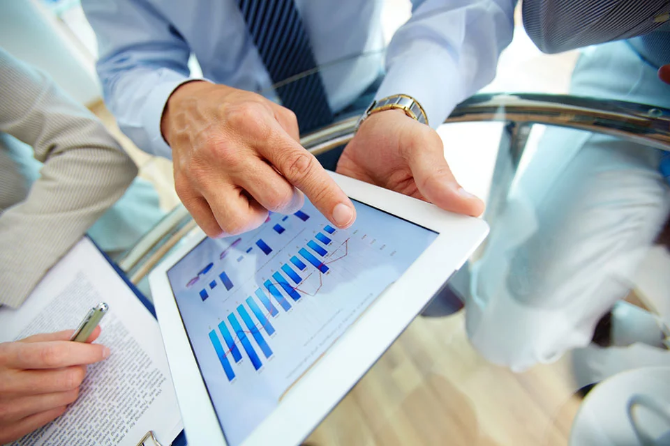 Statistikgrafiken auf Tablet Statistikgrafiken auf Tablet